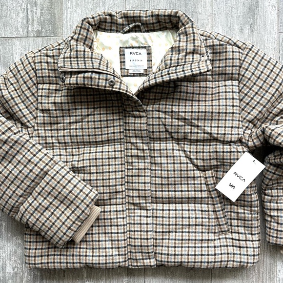 π₯π₯RVCA - EEZEH PUFFER JACKπ₯π₯ - Picture 5 of 12